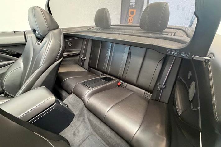 Sort BMW M4 fra 2018