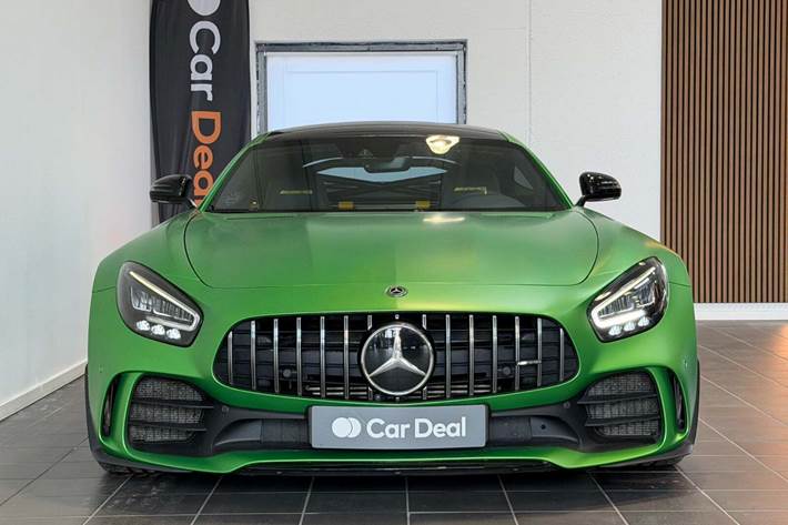 Grøn Mercedes AMG GT R fra 2020