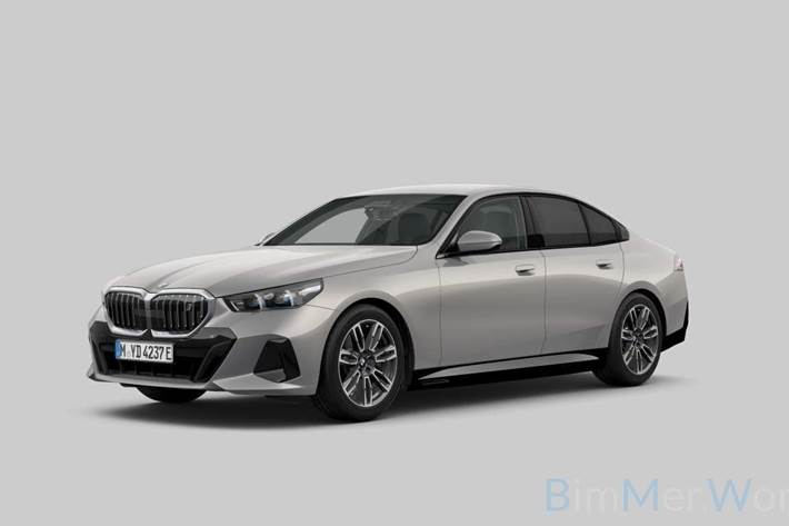 Grå BMW i5 fra 2025