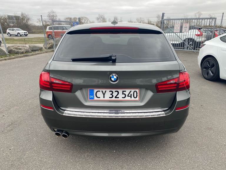 BMW 530d 3,0 Touring D 258HK Stc 8g Aut.