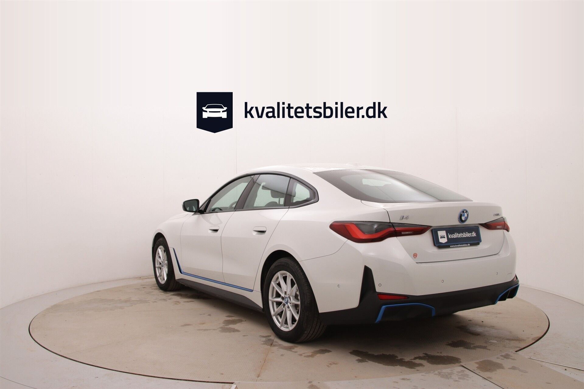 Hvid BMW i4 fra 2023