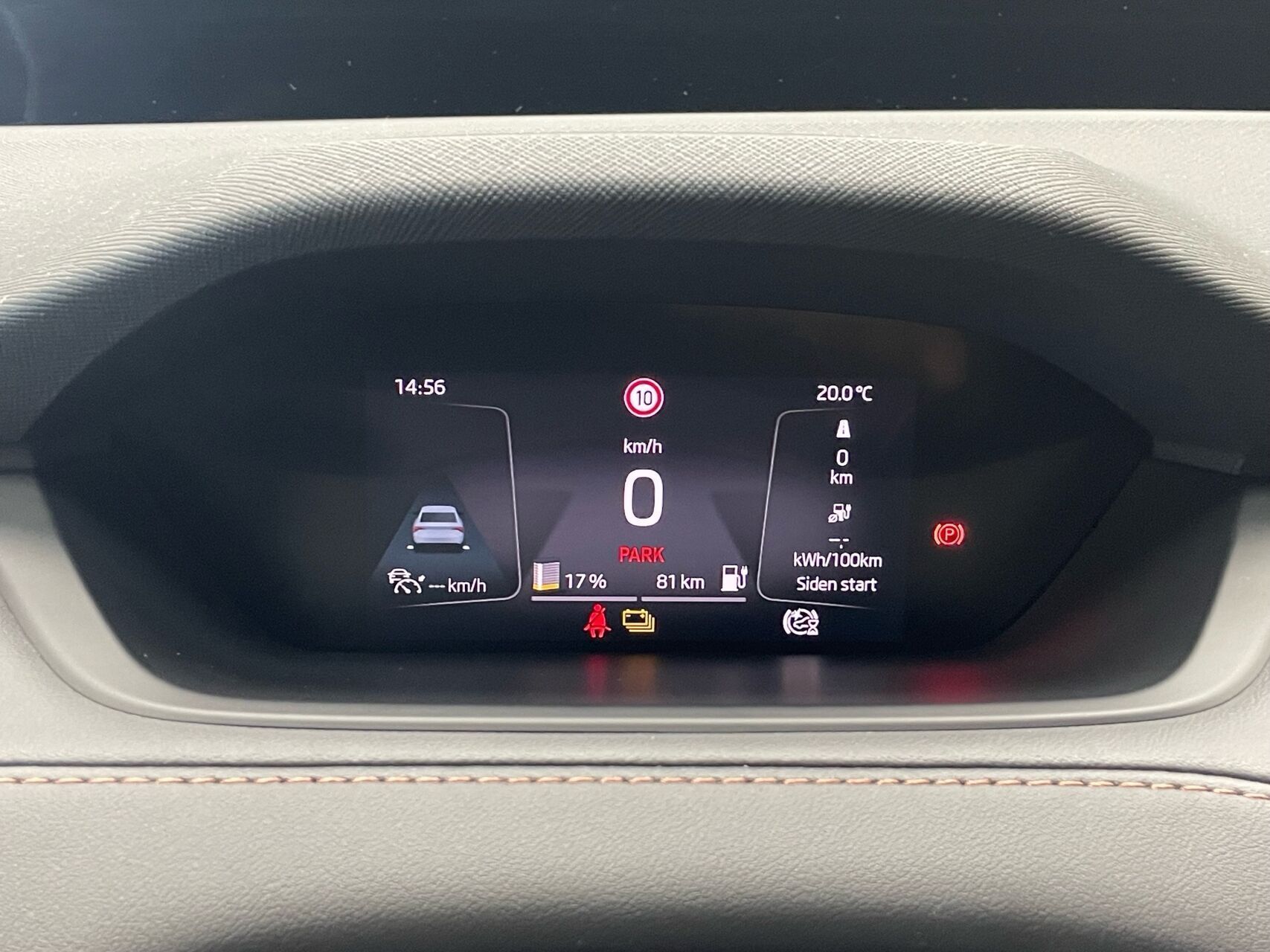 Grå Skoda Enyaq fra 2021