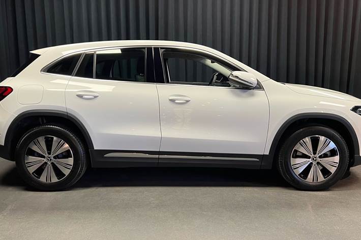 Hvid Mercedes EQA 250+ fra 2026 set udefra