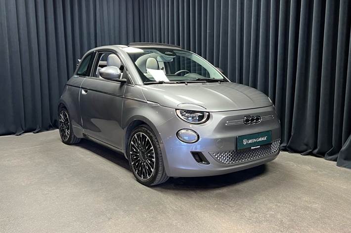 Grå Fiat 500e fra 2022
