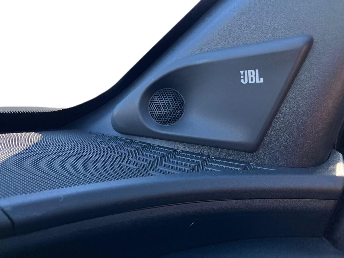 Sort Toyota BZ4X fra 2026