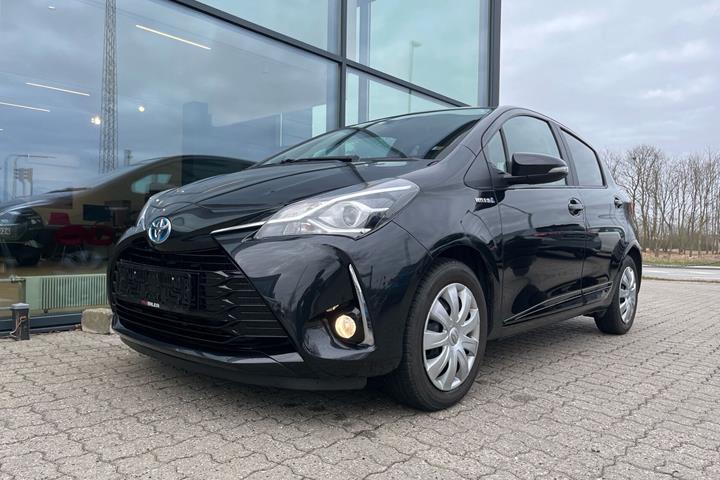 Sort Toyota Yaris fra 2018 set udefra