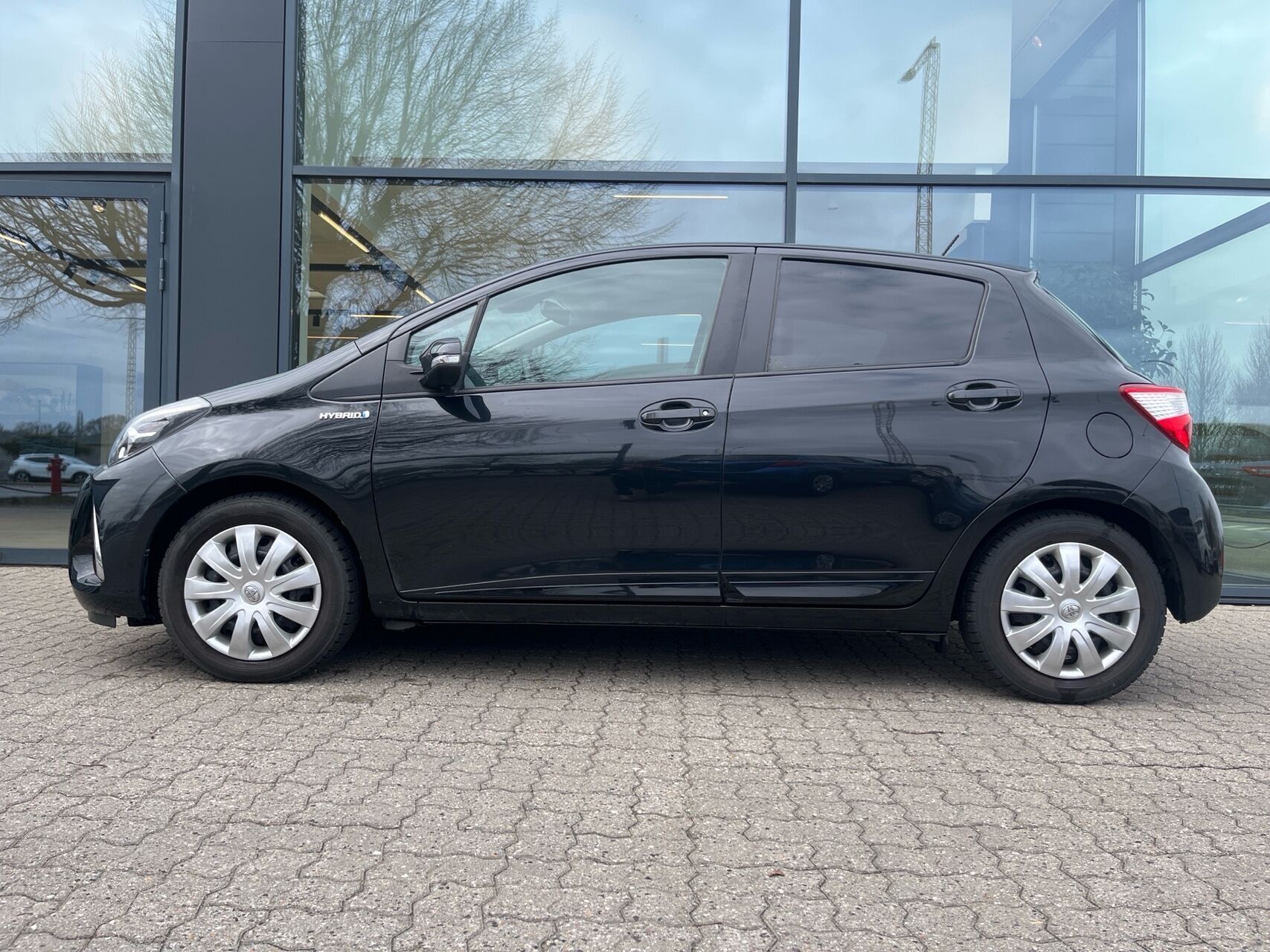 Toyota Yaris 1,5 Hybrid H2 Premium E-CVT 100HK 5d Trinl. Gear