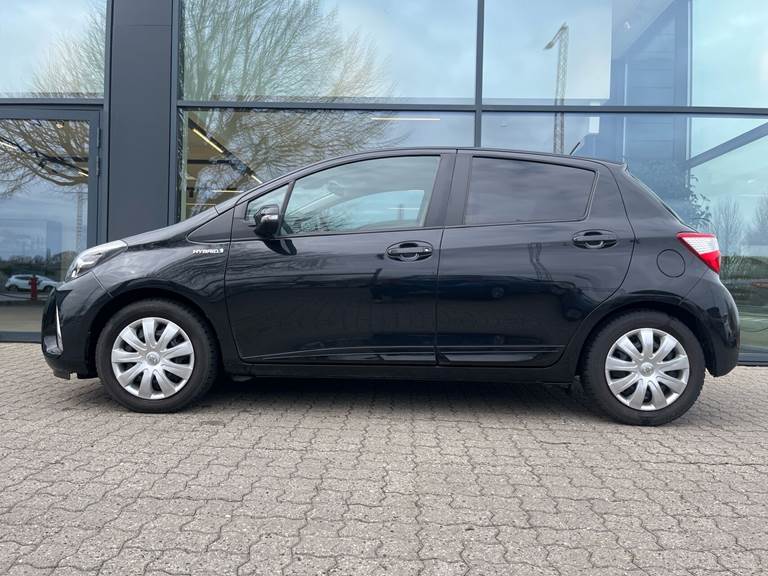 Toyota Yaris 1,5 Hybrid H2 Premium E-CVT 100HK 5d Trinl. Gear