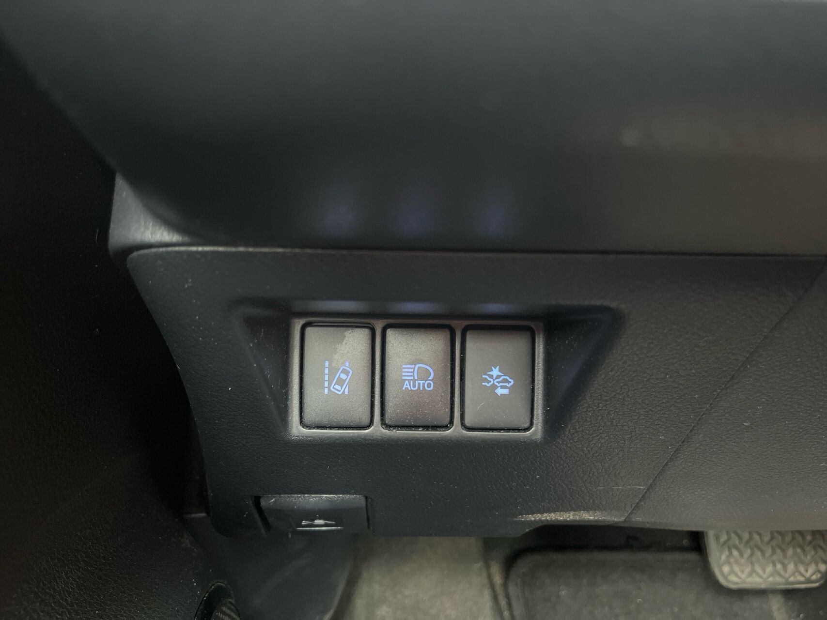 Sort Toyota Yaris fra 2018