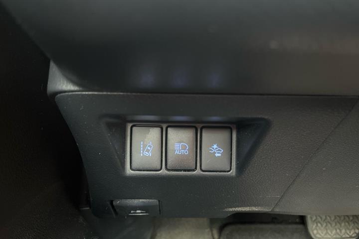 Sort Toyota Yaris fra 2018