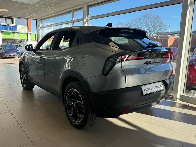 Alfa Romeo Junior EL Core 156HK 5d Aut.