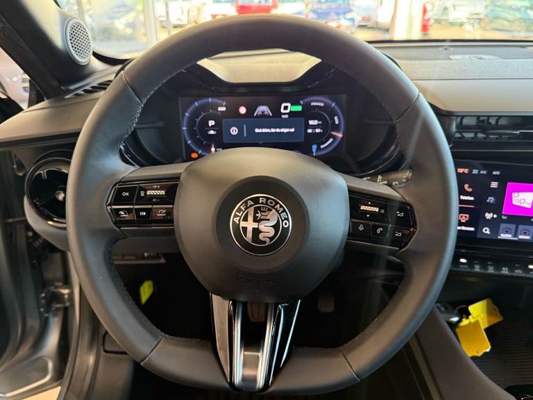 Alfa Romeo Junior EL Core 156HK 5d Aut.