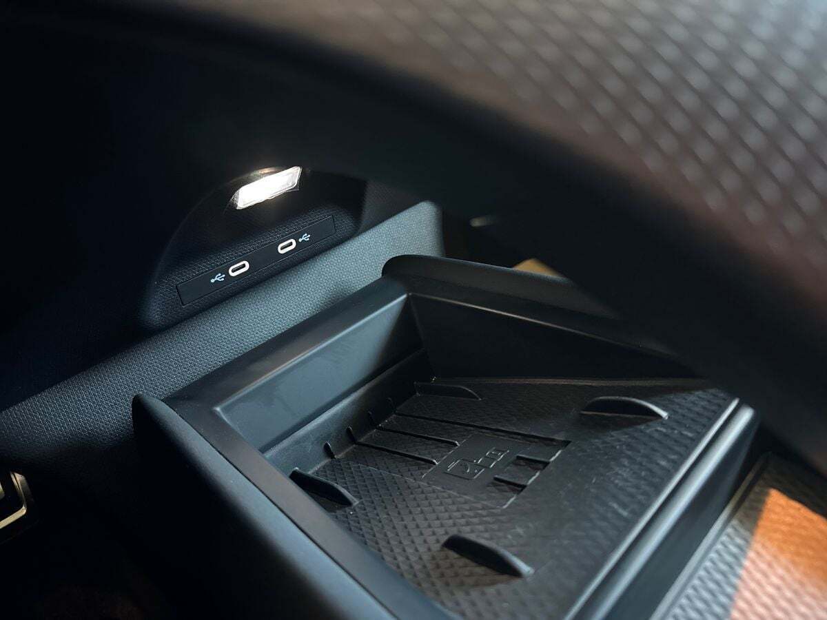 Blå Cupra Tavascan fra 2025