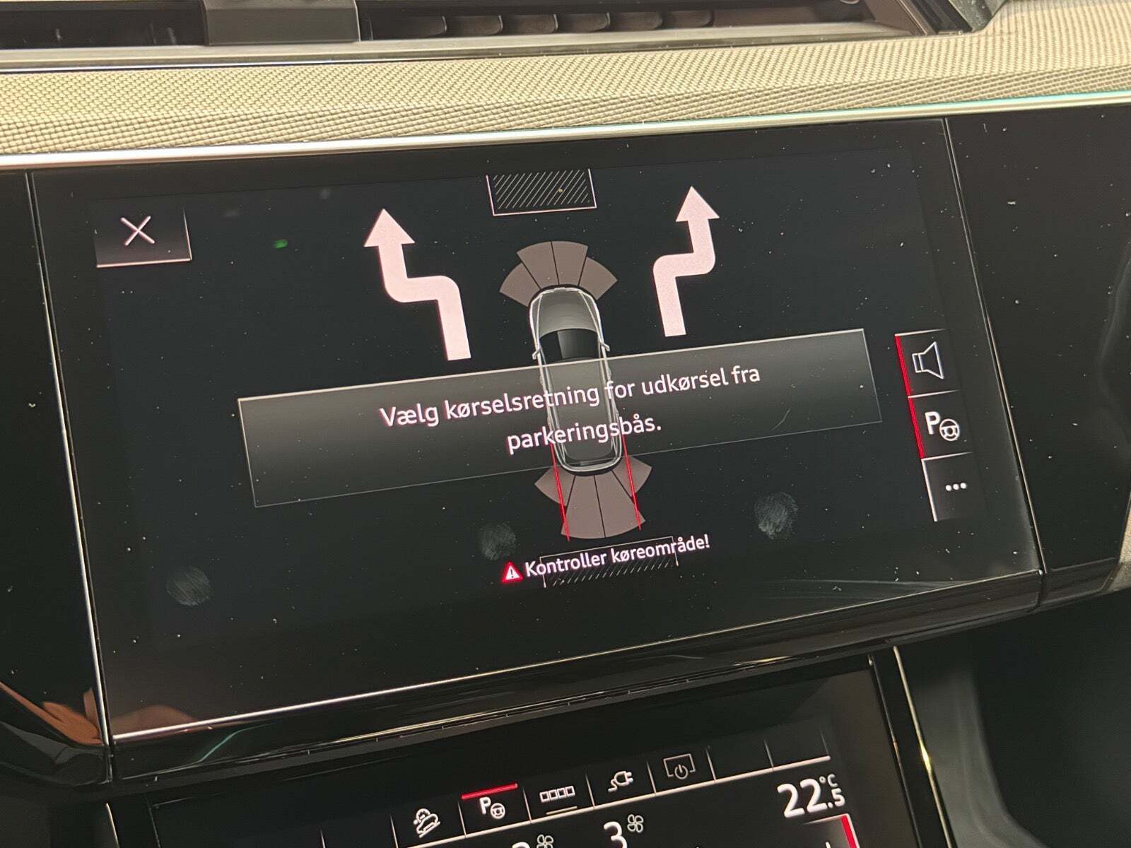 Sort Audi e-tron fra 2023