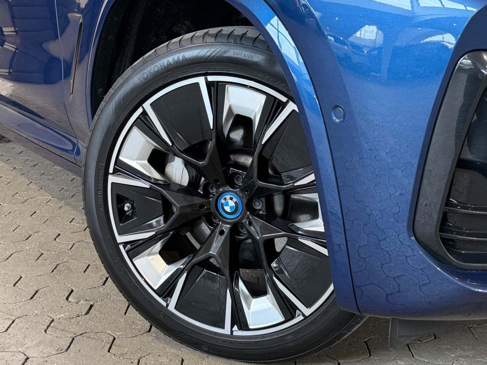 BMW iX3 Charged Plus M-Sport