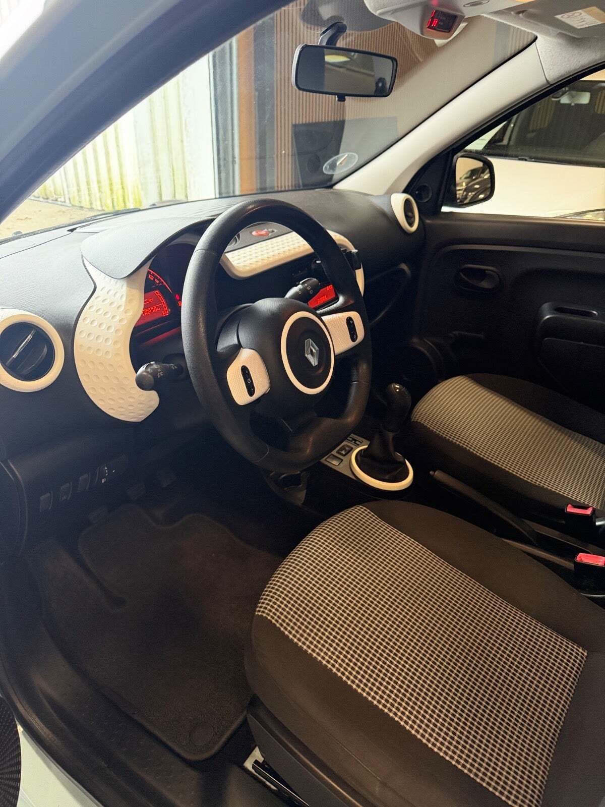 Blå Renault Twingo fra 2016