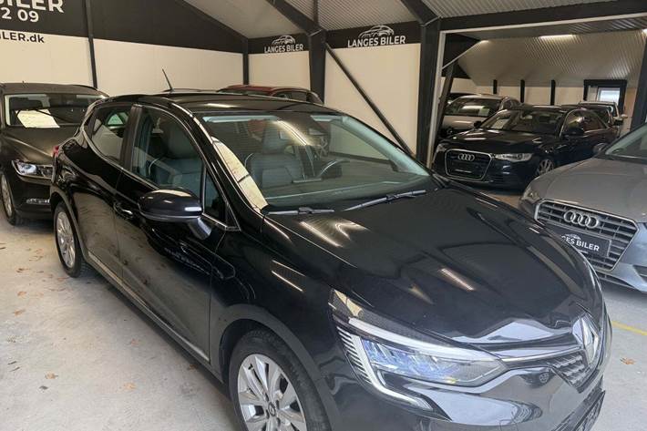 Sort Renault Clio V fra 2020