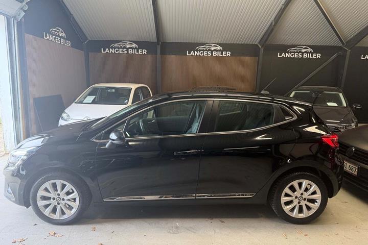 Sort Renault Clio V fra 2020