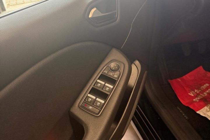 Sort Renault Clio V fra 2020