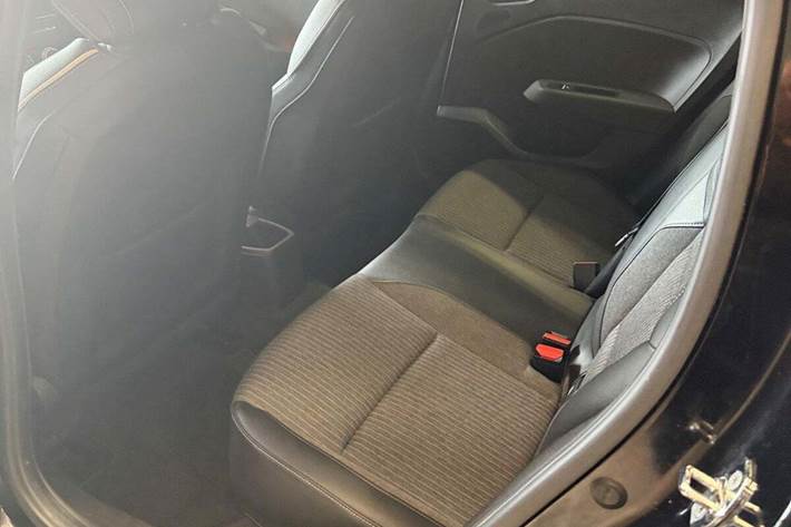 Sort Renault Clio V fra 2020