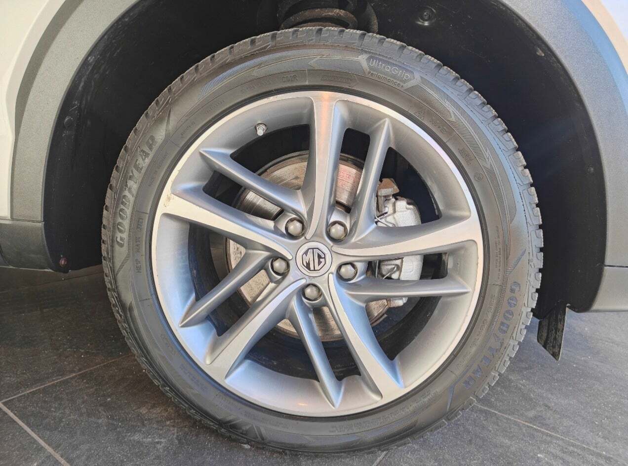 MG EHS 1,5 PHEV Luxury