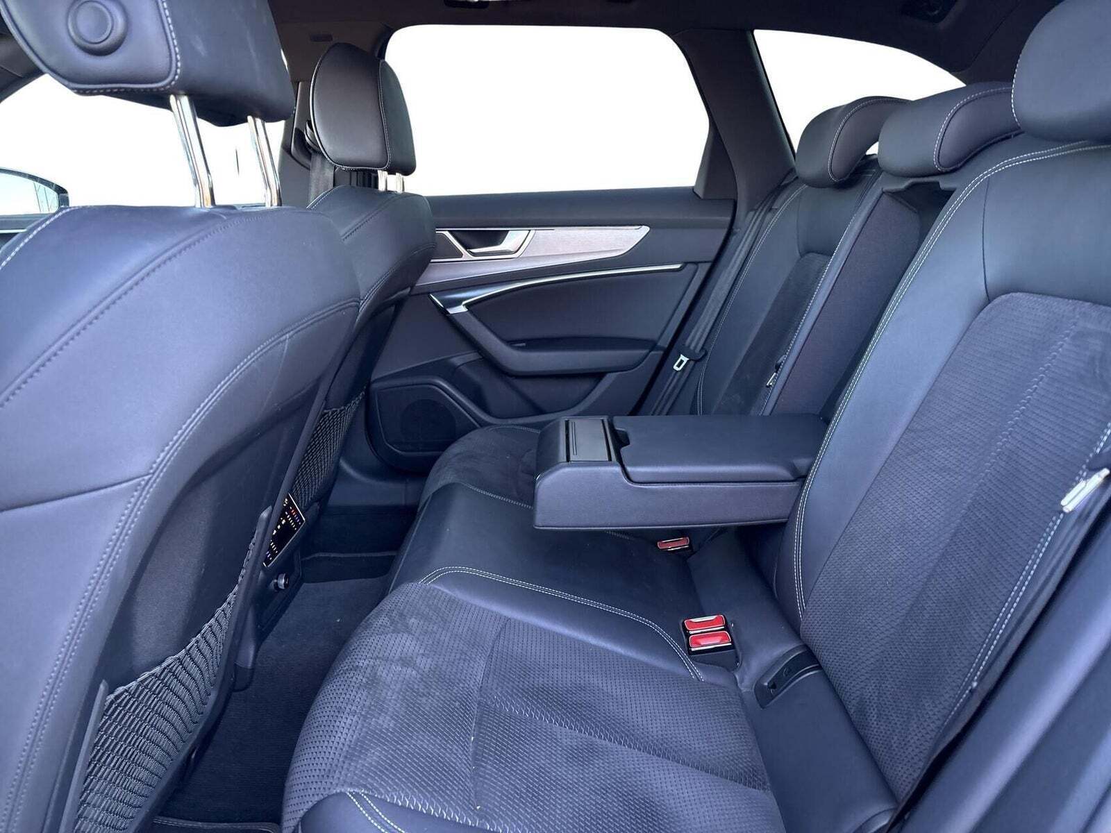 Audi A6 55 TFSi e S-line Avant quattro S-tr.