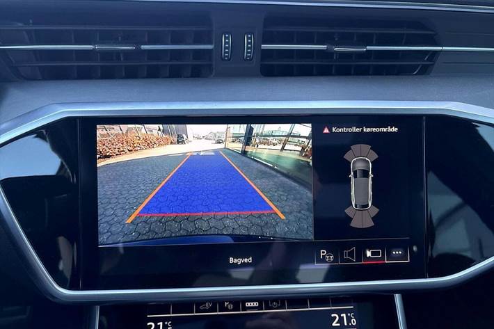 Blå Audi A6 fra 2021