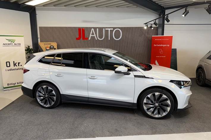 Hvid Skoda Enyaq fra 2022