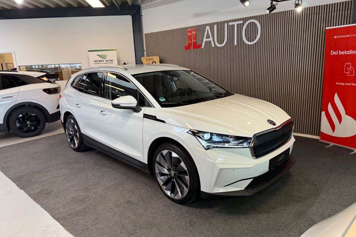 Hvid Skoda Enyaq fra 2022