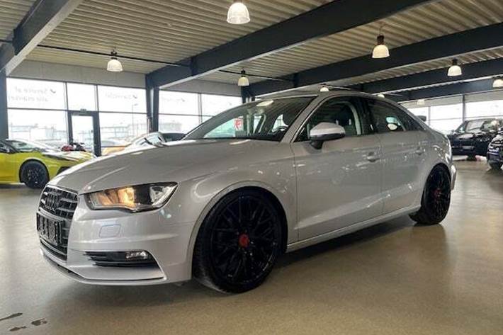 Grå Audi A3 fra 2015