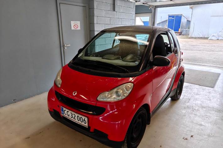 Gul Smart ForTwo Coupé fra 2010