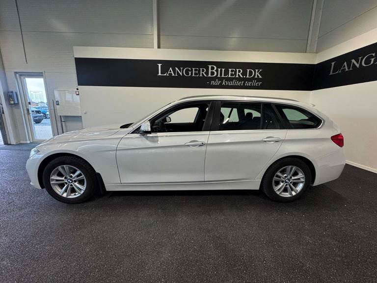 BMW 320i 2,0 Touring aut.