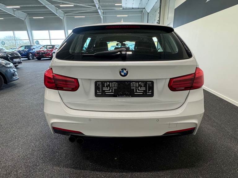 BMW 320i 2,0 Touring aut.