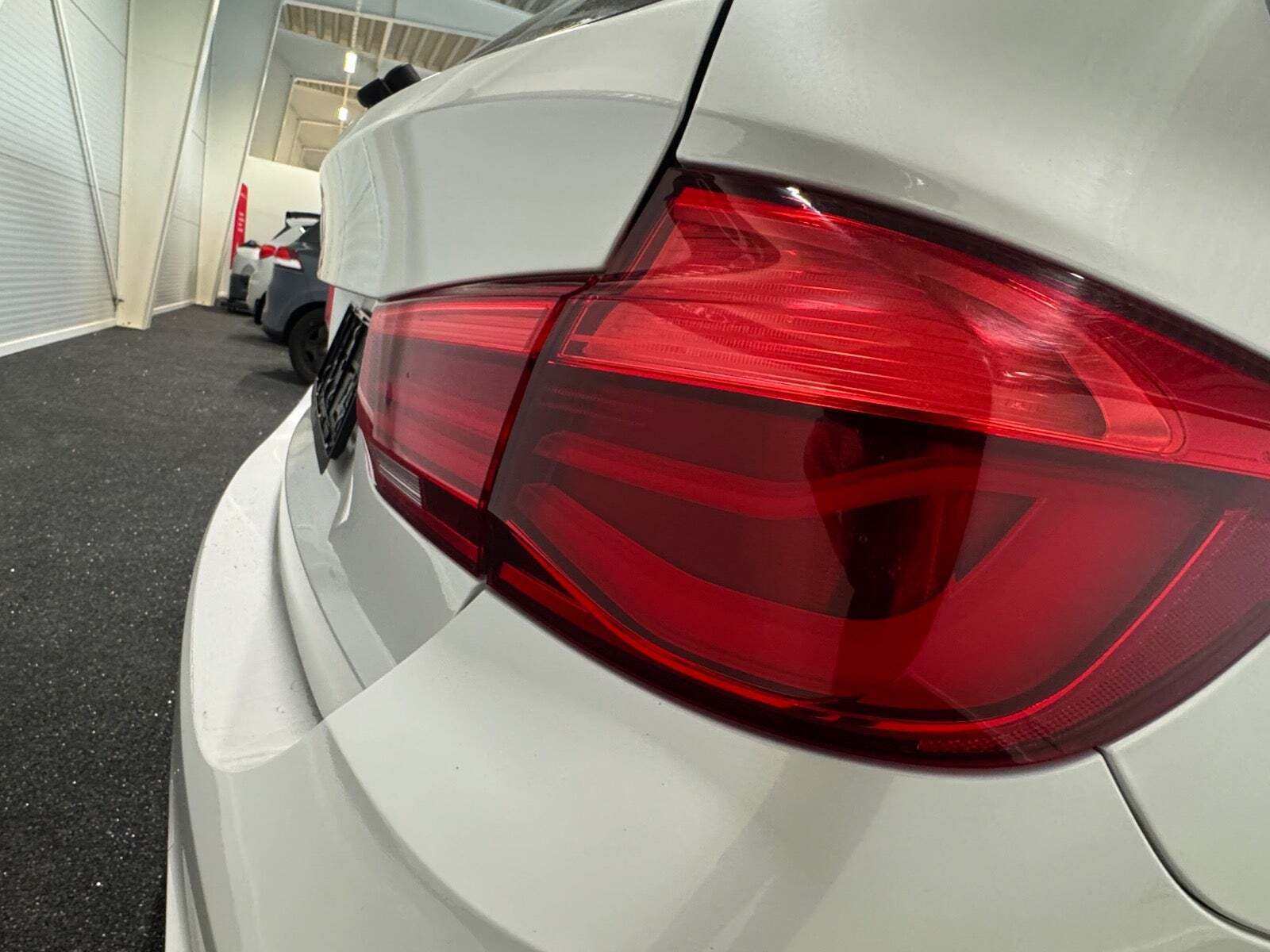 BMW 320i 2,0 Touring aut.