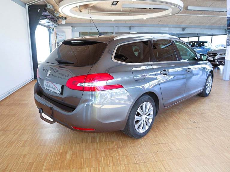 Peugeot 308 1,6 BlueHDi 120 Selection Sky SW