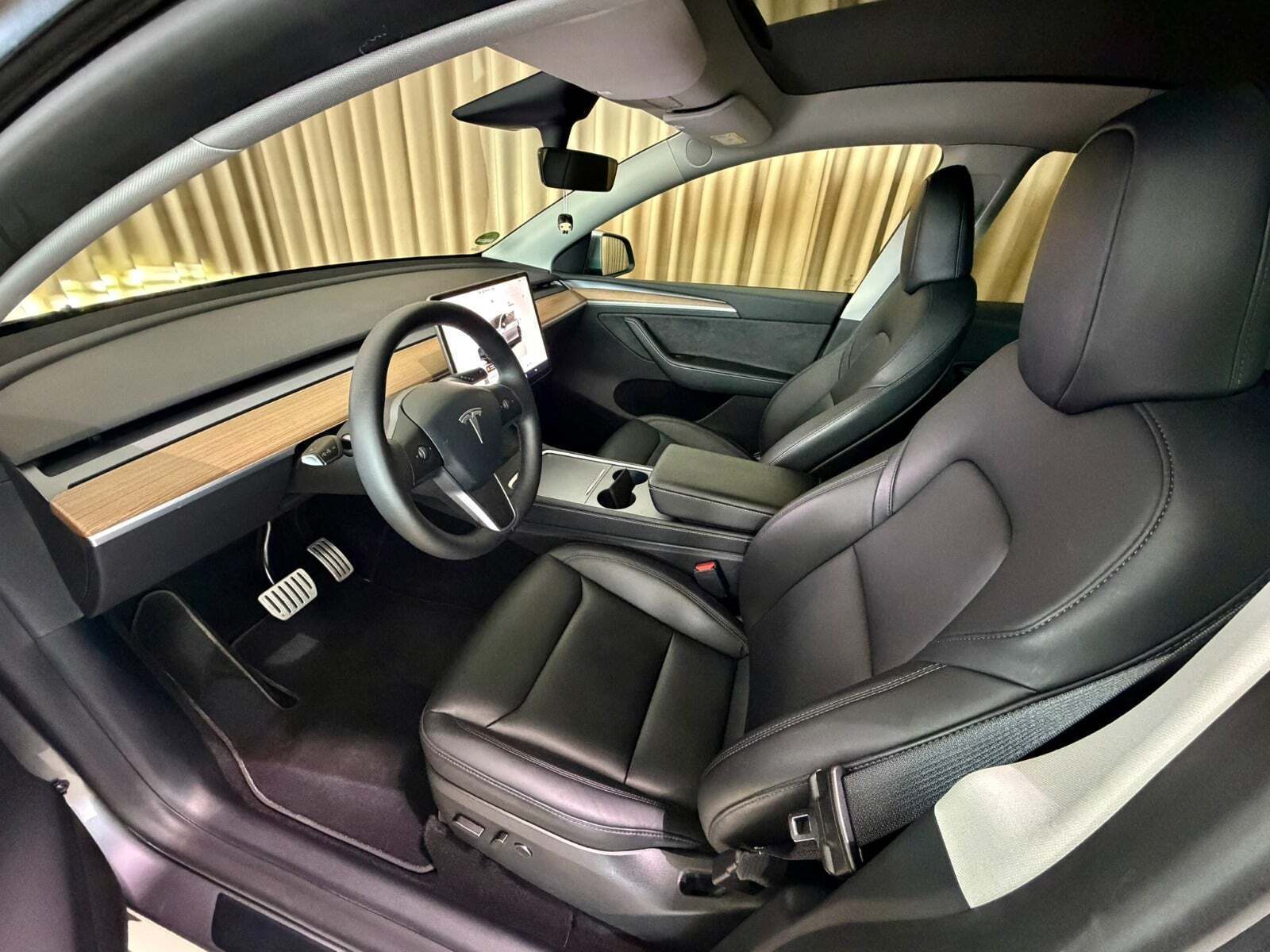 Tesla Model Y Performance AWD