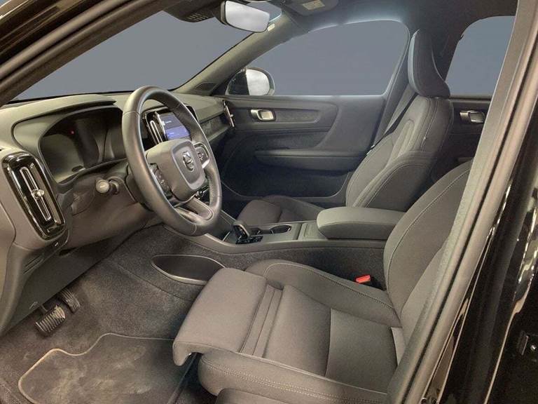 Volvo EX40 Extended Range Black Edition