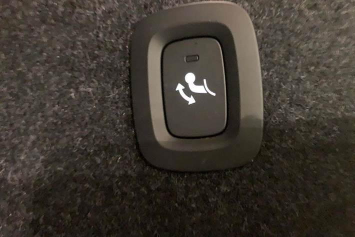 Sort Volvo EX40 fra 2025