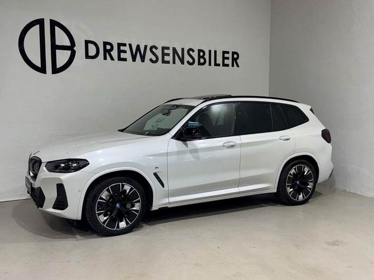 BMW iX3 Charged Plus M-Sport