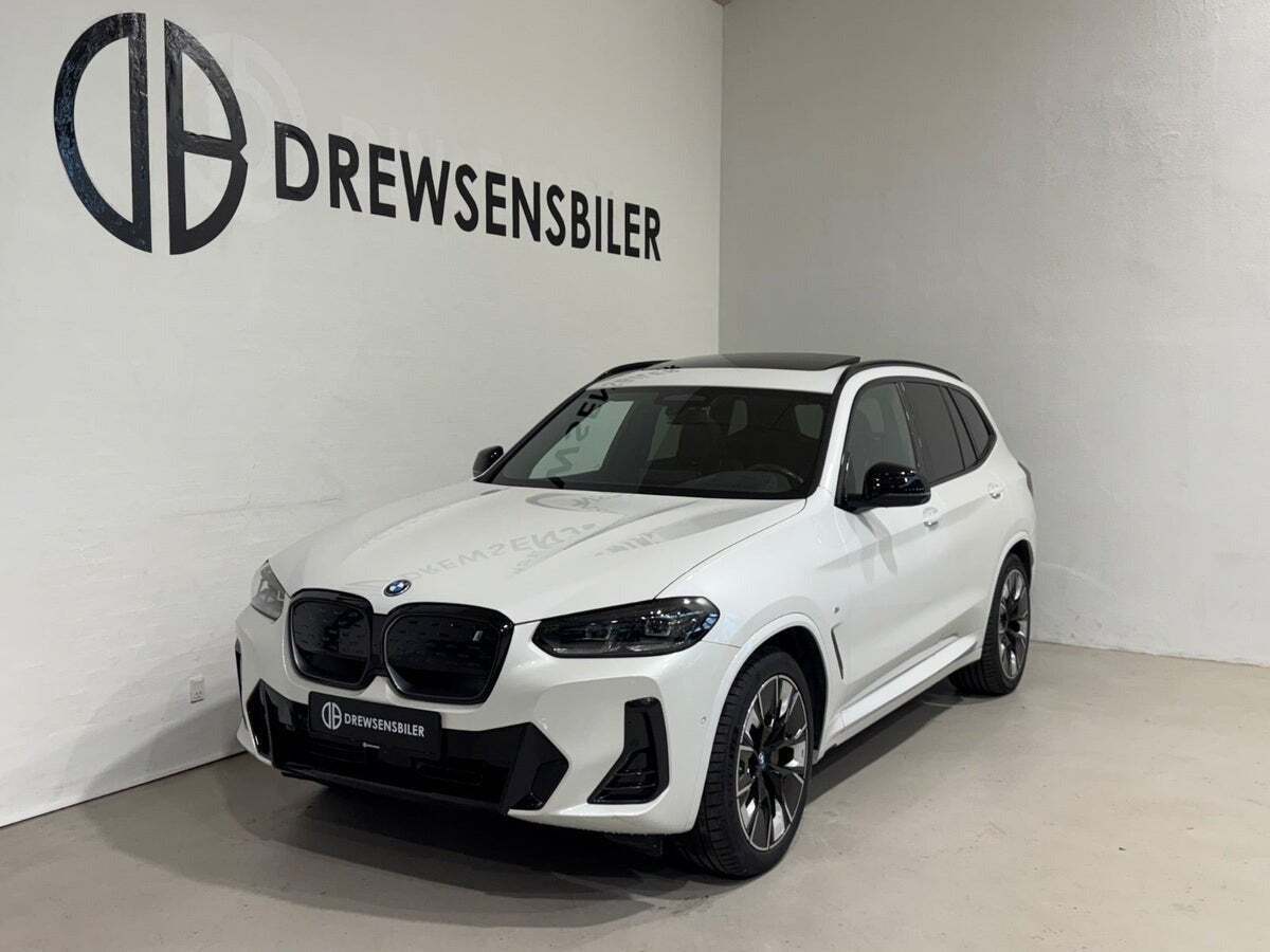 BMW iX3 Charged Plus M-Sport