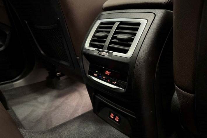 Hvid BMW iX3 fra 2022