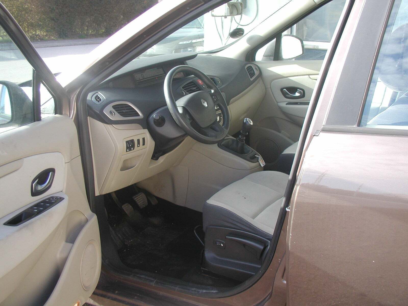 Renault Grand Scenic III 1,9 dCi 130 Dynamique 7prs
