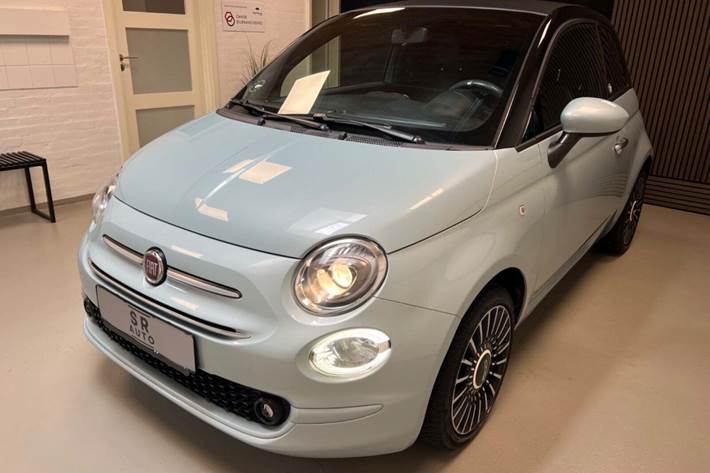 Blå Fiat 500C fra 2020