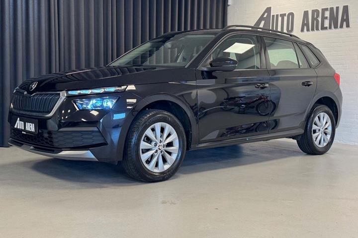 Sort Skoda Kamiq fra 2023 set udefra