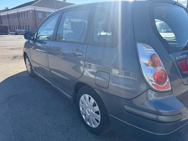 Suzuki Liana 1,6 aut.