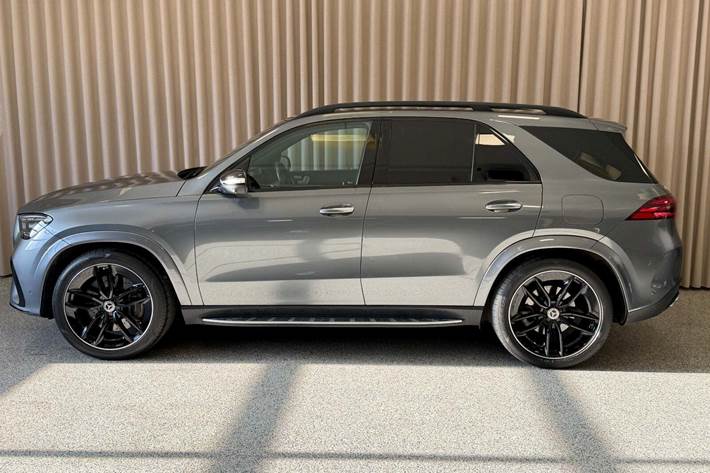 Grå Mercedes GLE350 de fra 2024