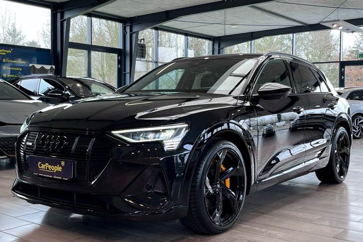 Sort Audi e-tron fra 2022