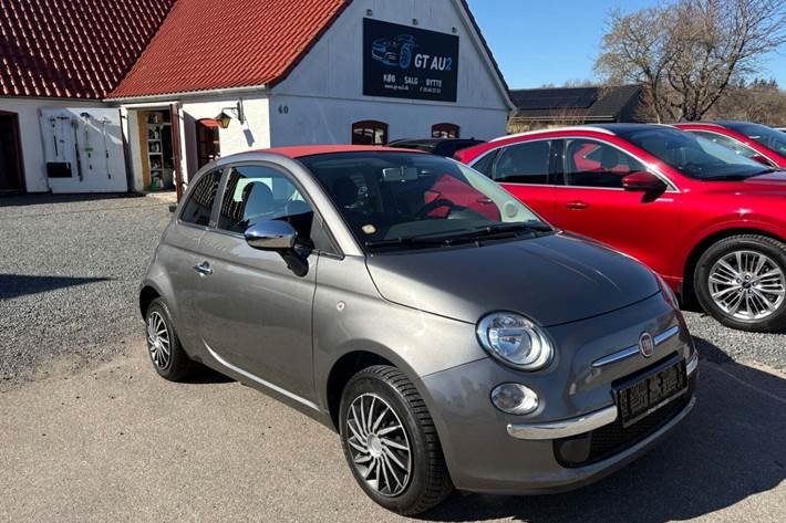Grå Fiat 500C fra 2015