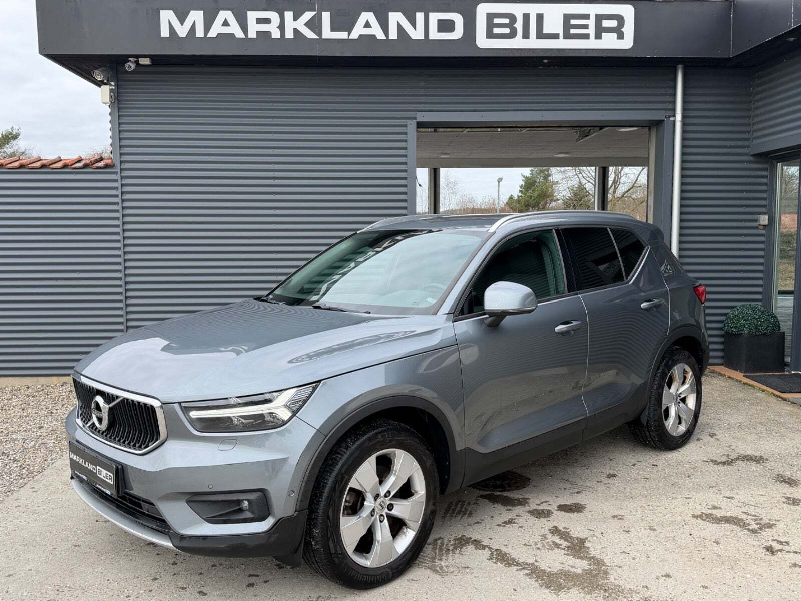 Volvo XC40 2,0 D4 190 Momentum aut. AWD