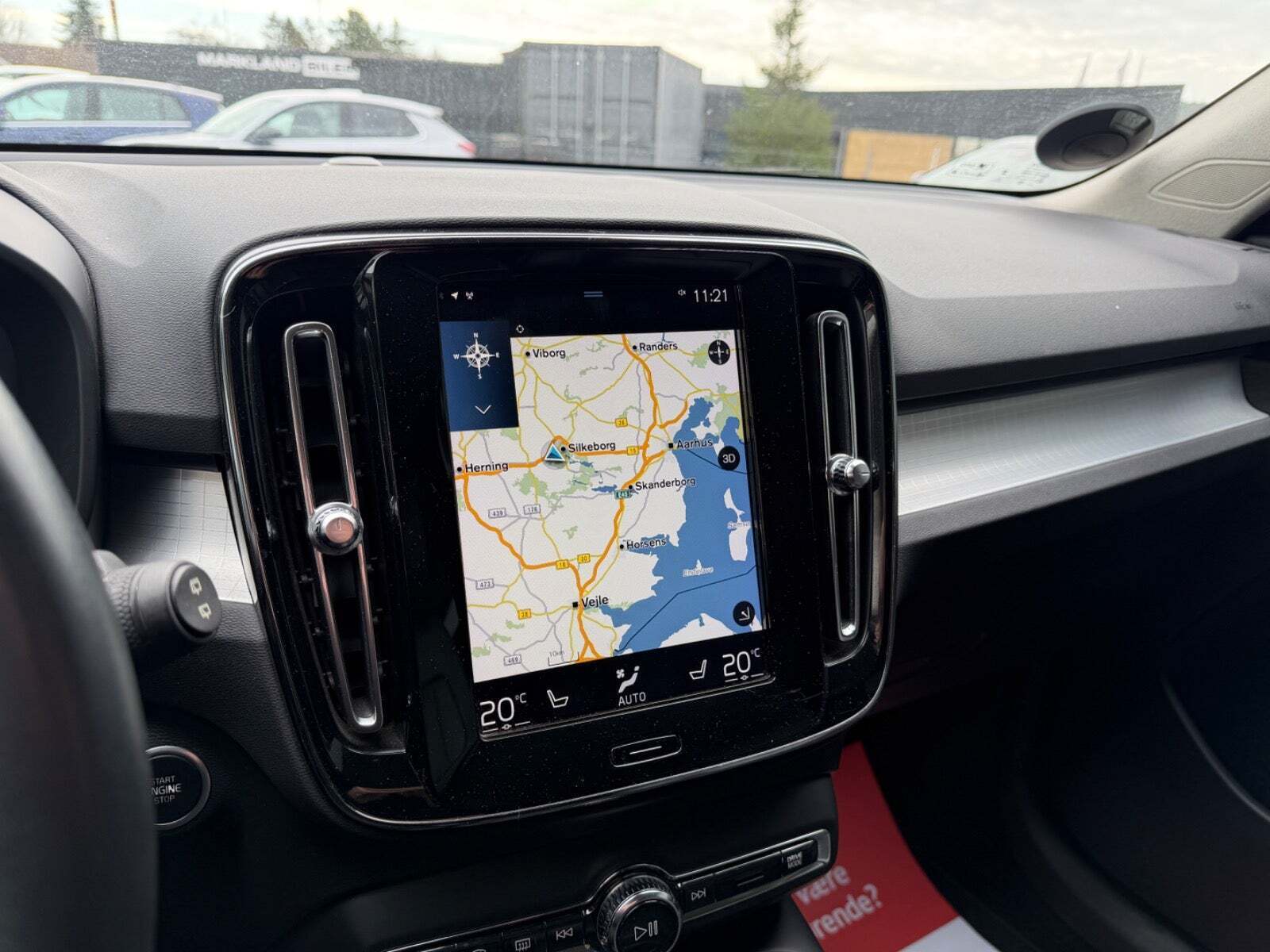 Grå Volvo XC40 fra 2018